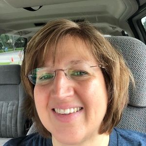 Meet your Posher, Lorraine